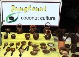 Jungle nutというお店で売られているハンドクラフトココナッツ